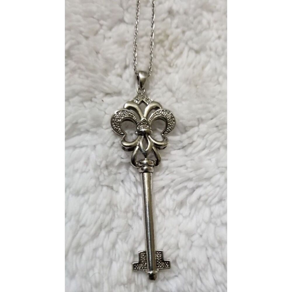 .925 Skeleton Key Pendant Necklace